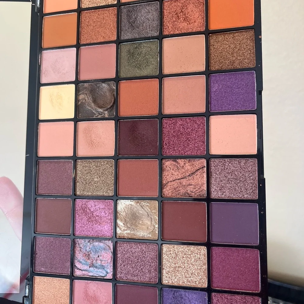 The Crayon Case Eyeshadow Palette- LOT - Picture 5 of 9